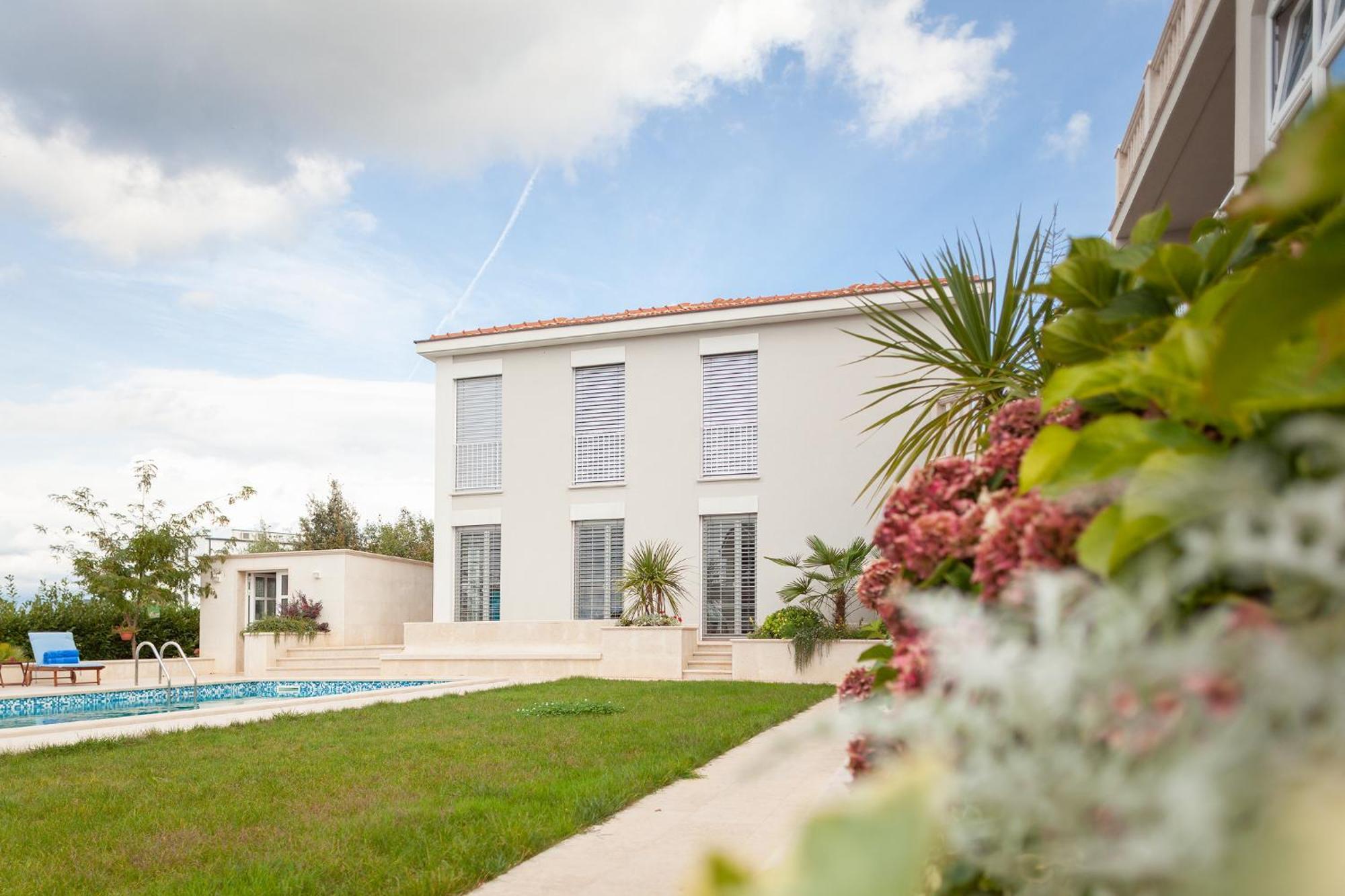 Deluxe Apartments Vila Carissa Малинска Стая снимка