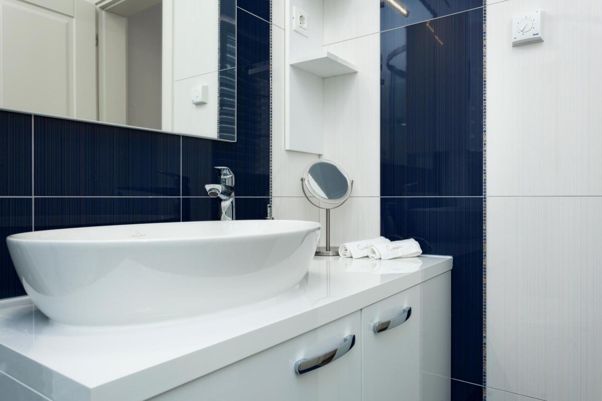 Deluxe Apartments Vila Carissa Малинска Стая снимка
