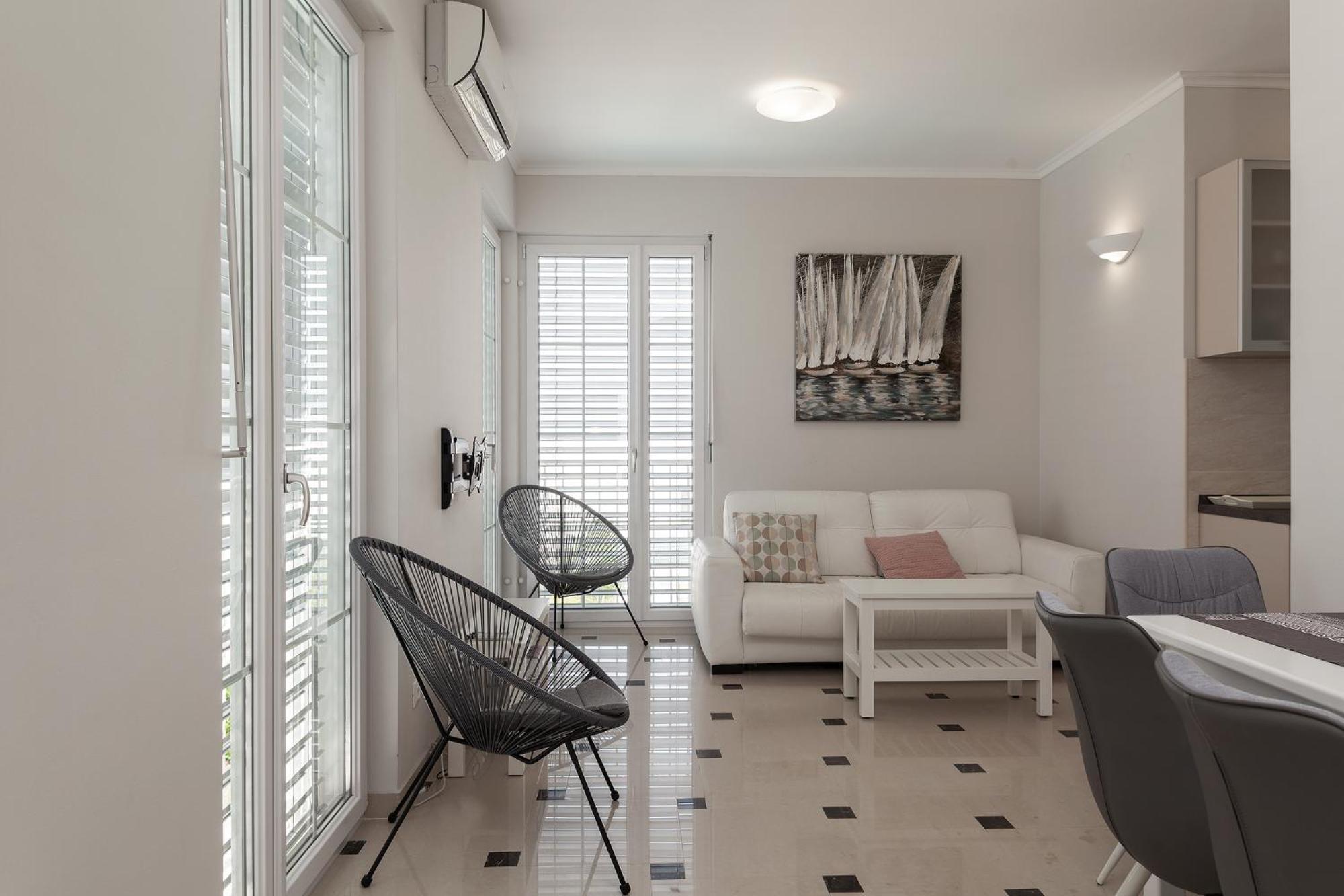 Deluxe Apartments Vila Carissa Малинска Стая снимка