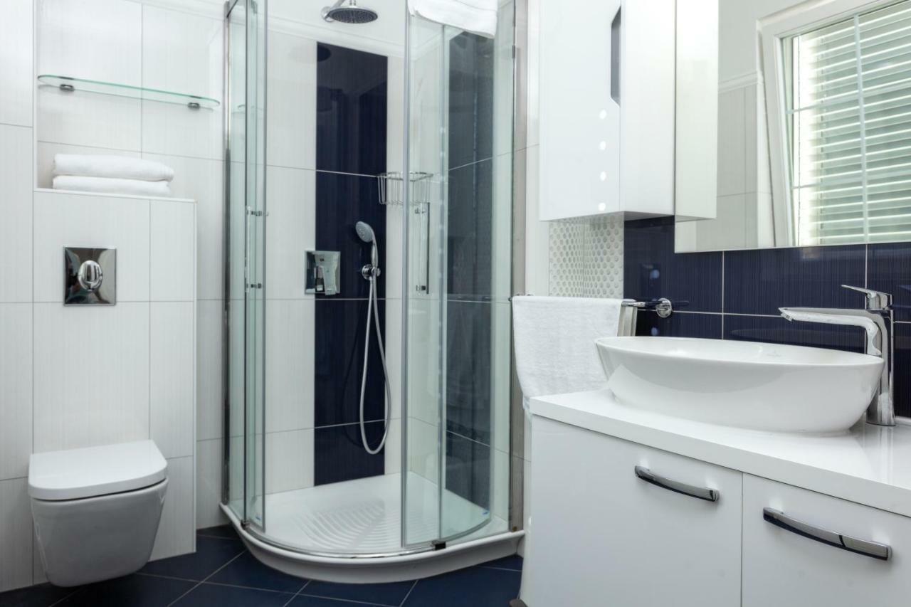 Deluxe Apartments Vila Carissa Малинска Екстериор снимка